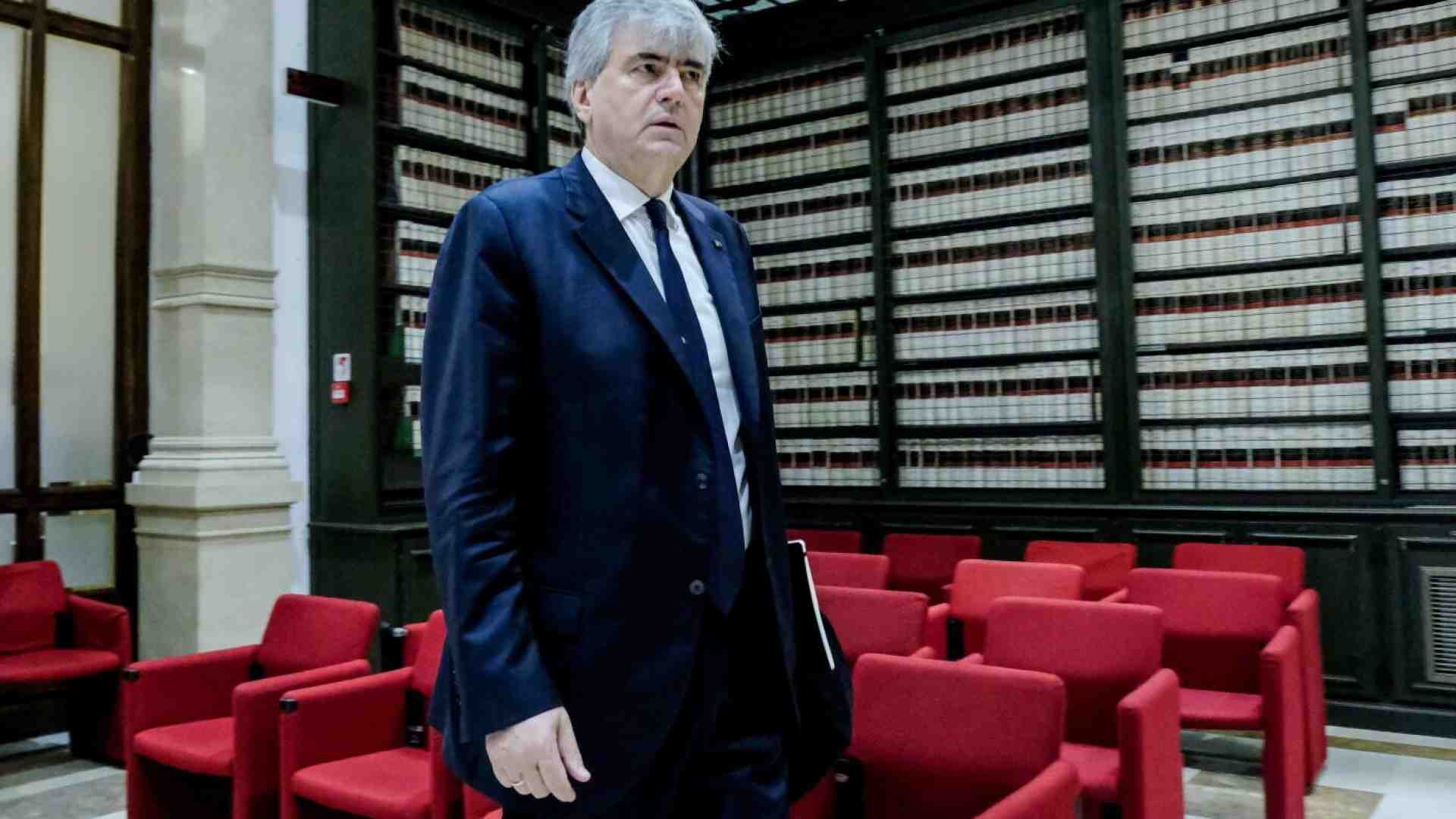 Immagine di Un mistero di nome Mazzi. Che ci fa il sottosegretario nel bel mezzo del caso Rai-Celentano?