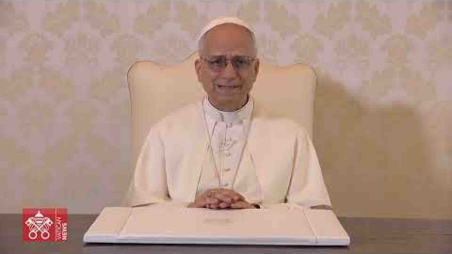 Immagine di Papa Leone XIV e lo “o’scià” a Lampedusa: «Siete un baluardo di umanità»