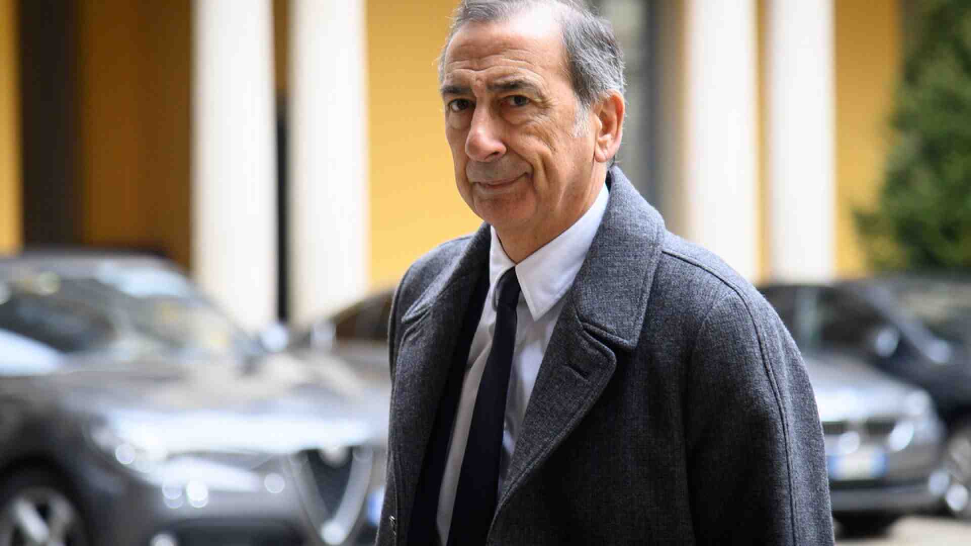 Immagine di Milan weighting. Il salario minimo è “sciocco” (dice Sala). A caccia di strumenti migliori