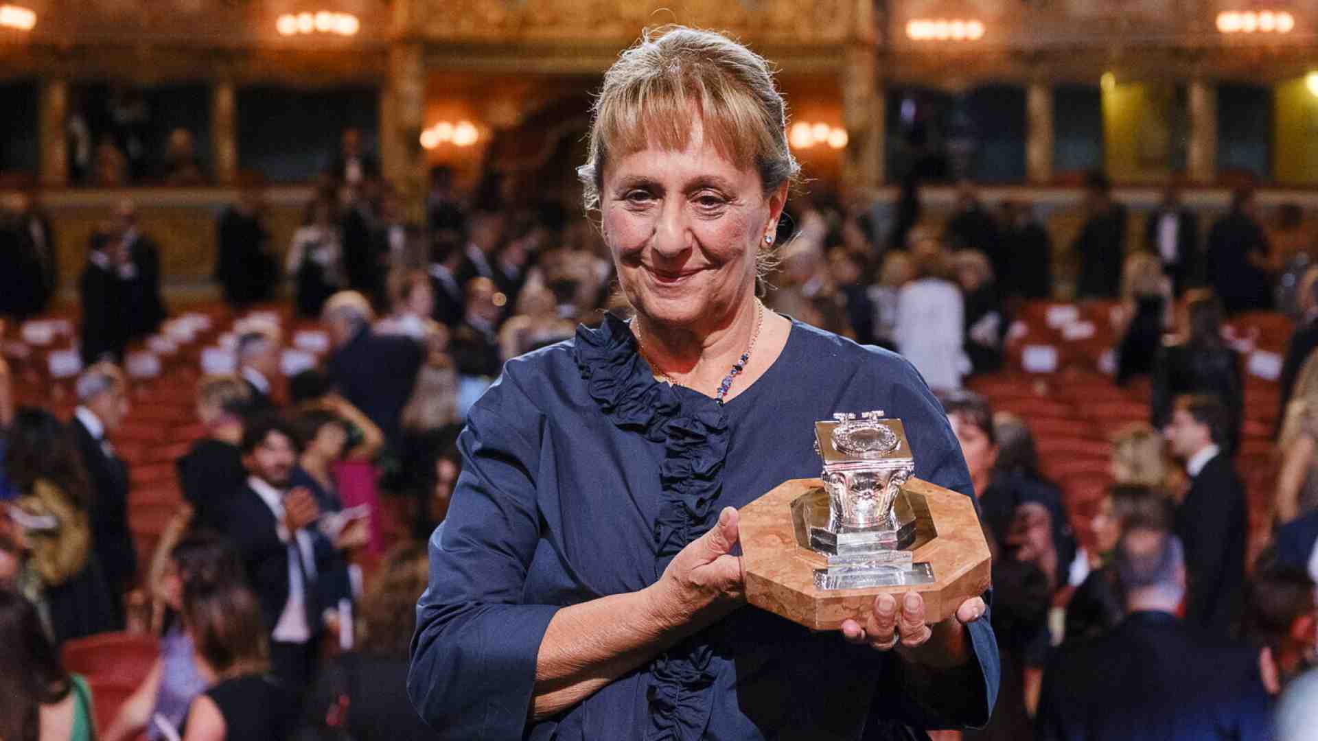 Immagine di Wanda Marasco vince il Premio Campiello: il coraggio del difficile tra memoria, follia e la parola come atto morale
