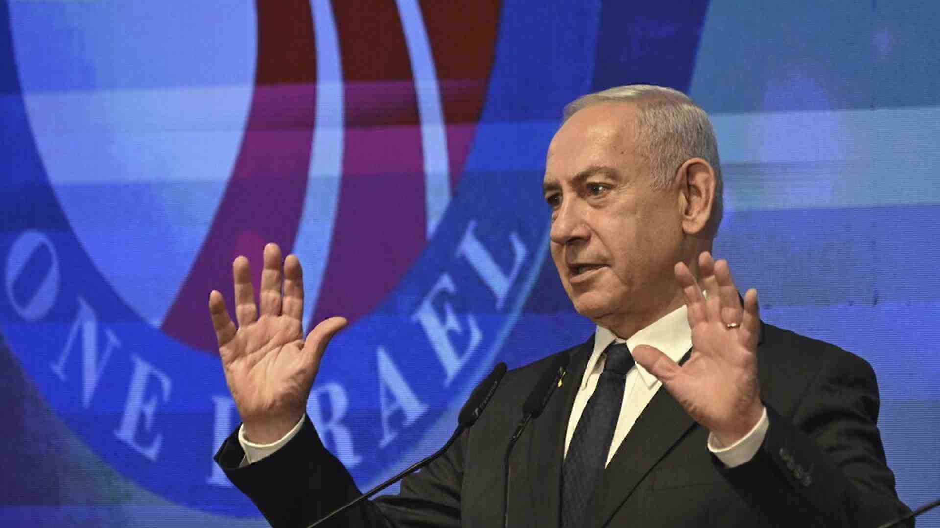 Immagine di Netanyahu evoca la guerra in Iraq. Ma per Gerusalemme Gaza City sarà molto più dura