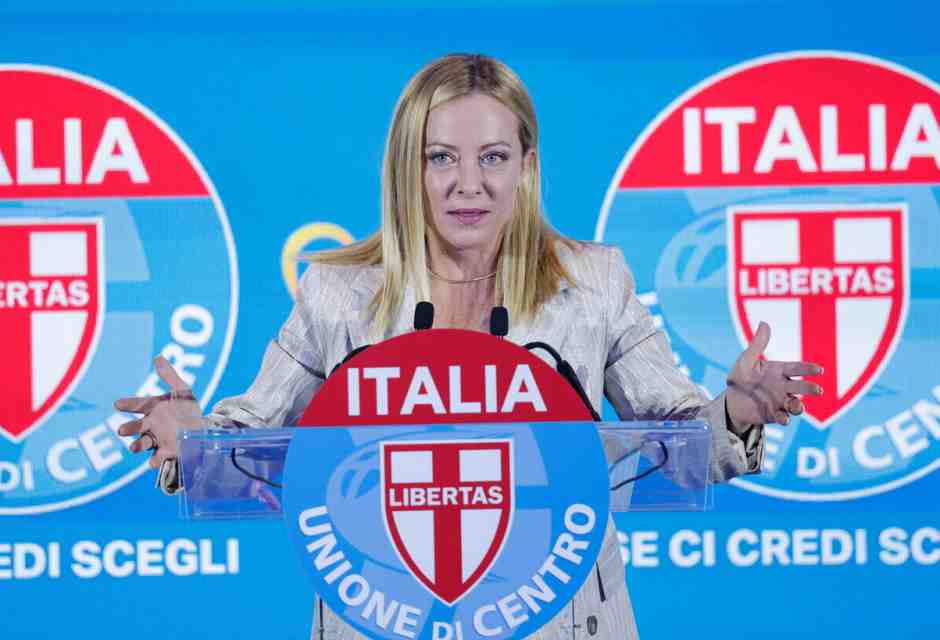 Meloni vuole abbassare le bollette: a Palazzo Chigi le proposte dei player dell'energia