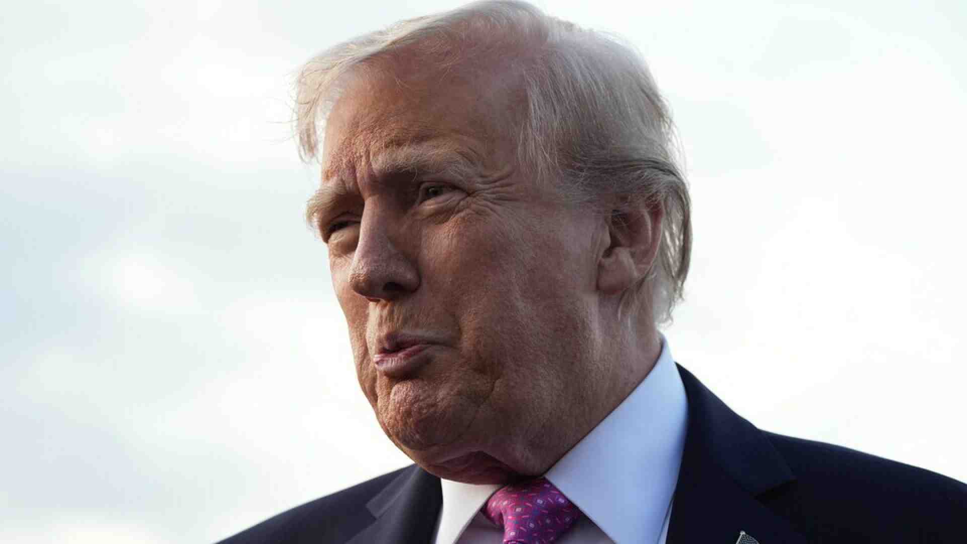 Immagine di Trump fa causa al New York Times. Come è andata con gli altri media