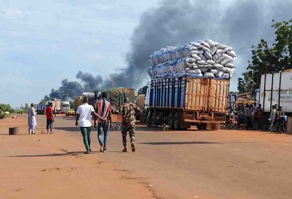 Il Mali sogna il suo piano di sviluppo mentre i jihadisti avanzano a Bamako