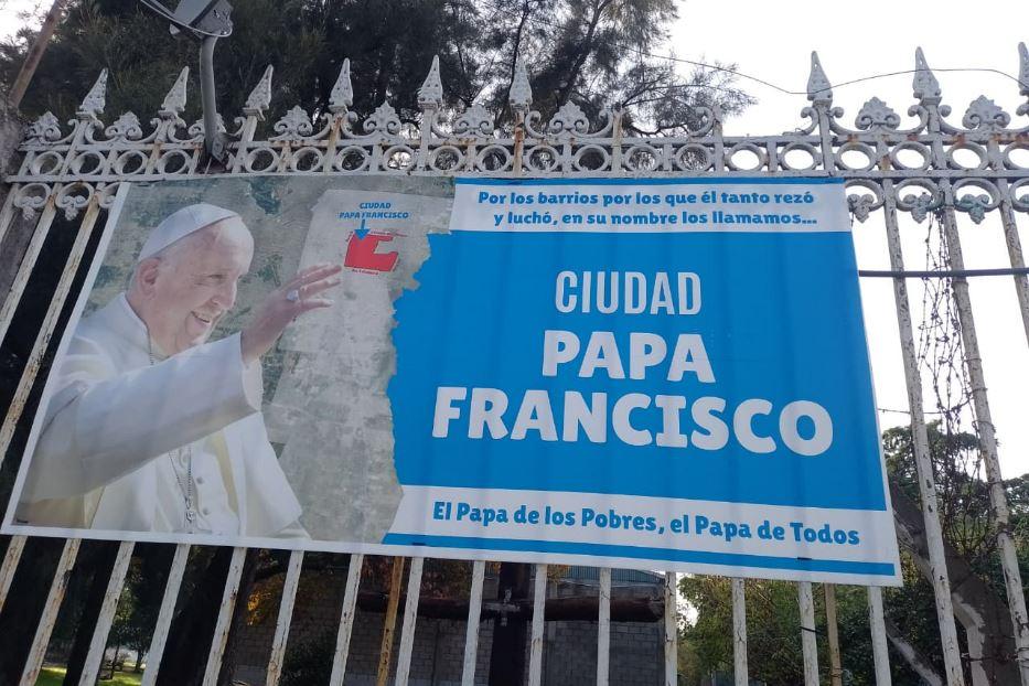 Uno dei cartelli per promuovere l'iniziativa - undefined