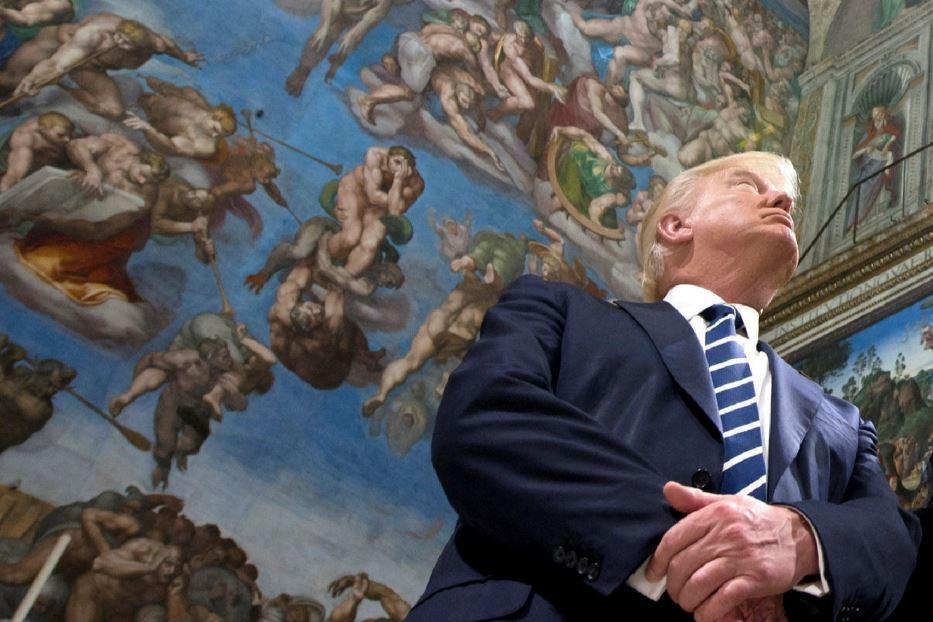 Trump durante una visita alla Cappella Sistina a Roma - Reuters