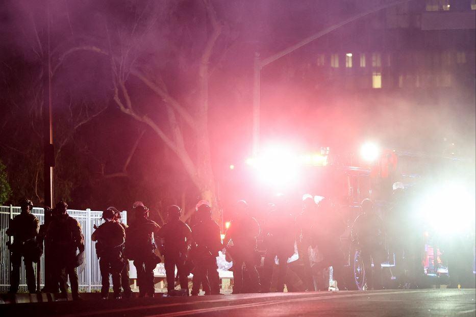 Gli scontri che stanno infiammando Los Angeles - REUTERS