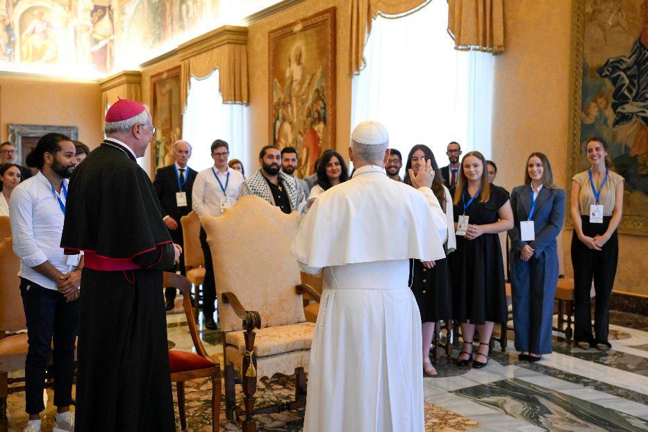 L'udienza di papa Leone XIV al Consiglio dei giovani del Mediterraneo - Ansa