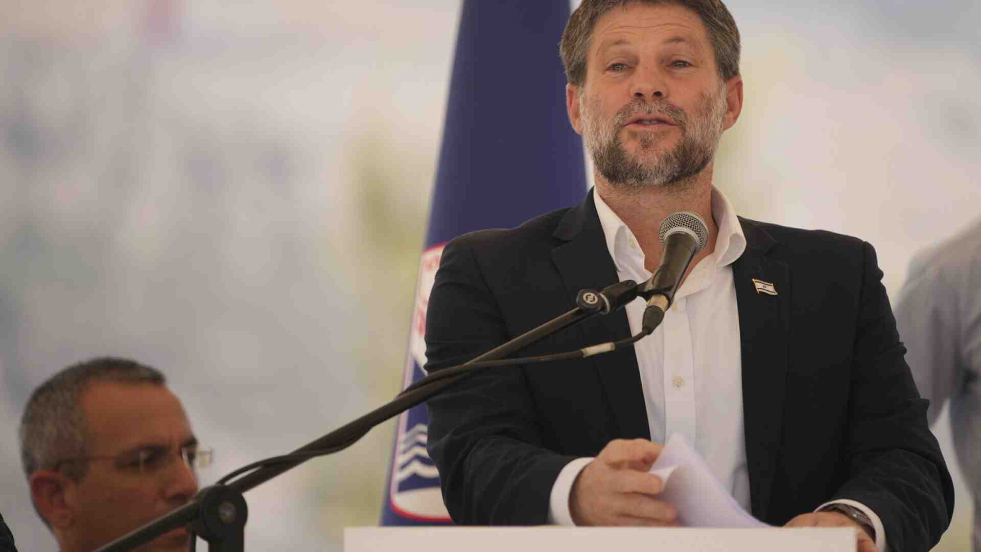 Immagine di I vicini di casa in un mondo in cui non esiste il prossimo, ma solo il nemico