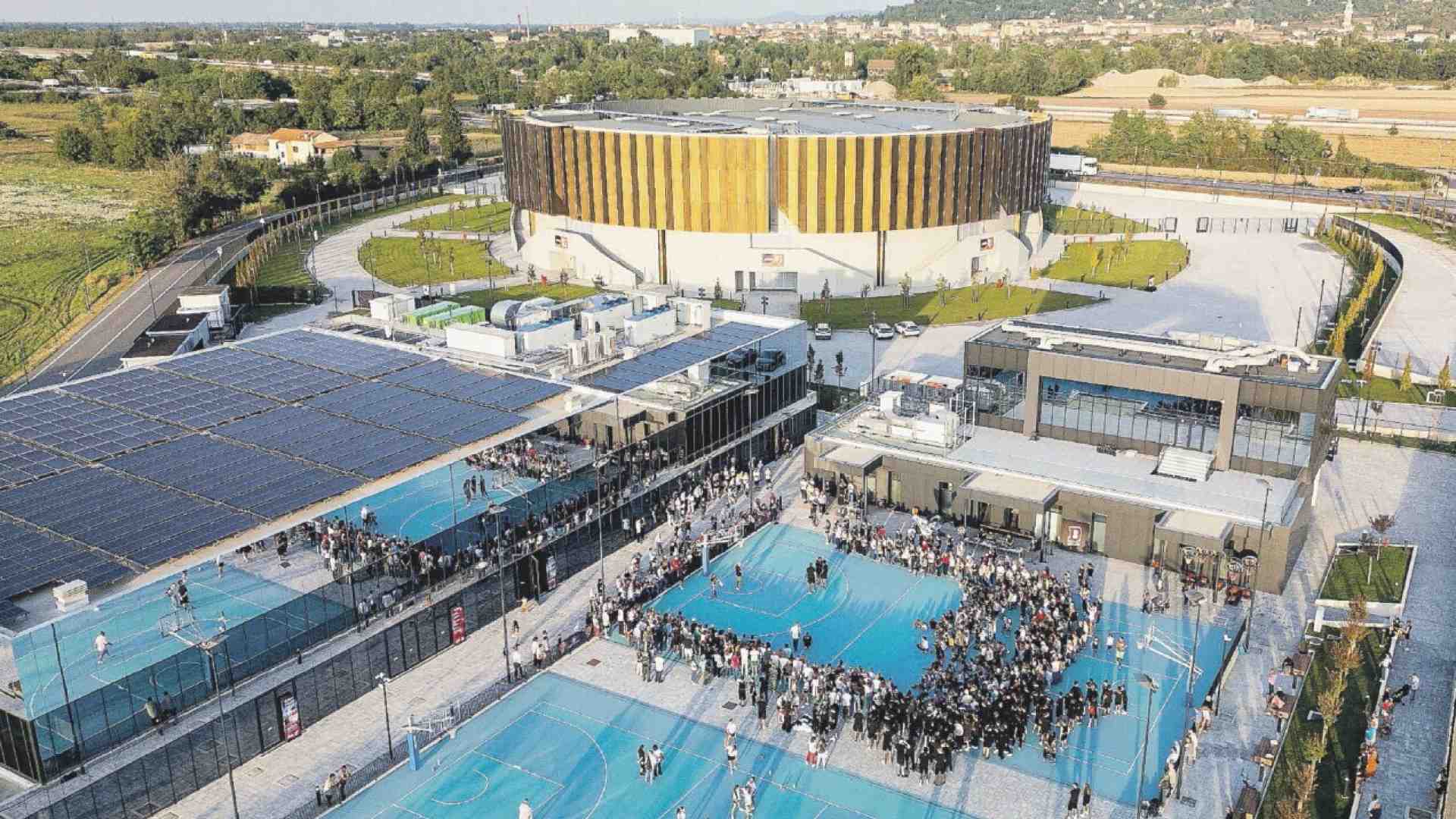 Immagine di Non solo basket nell’astronave di Tortona