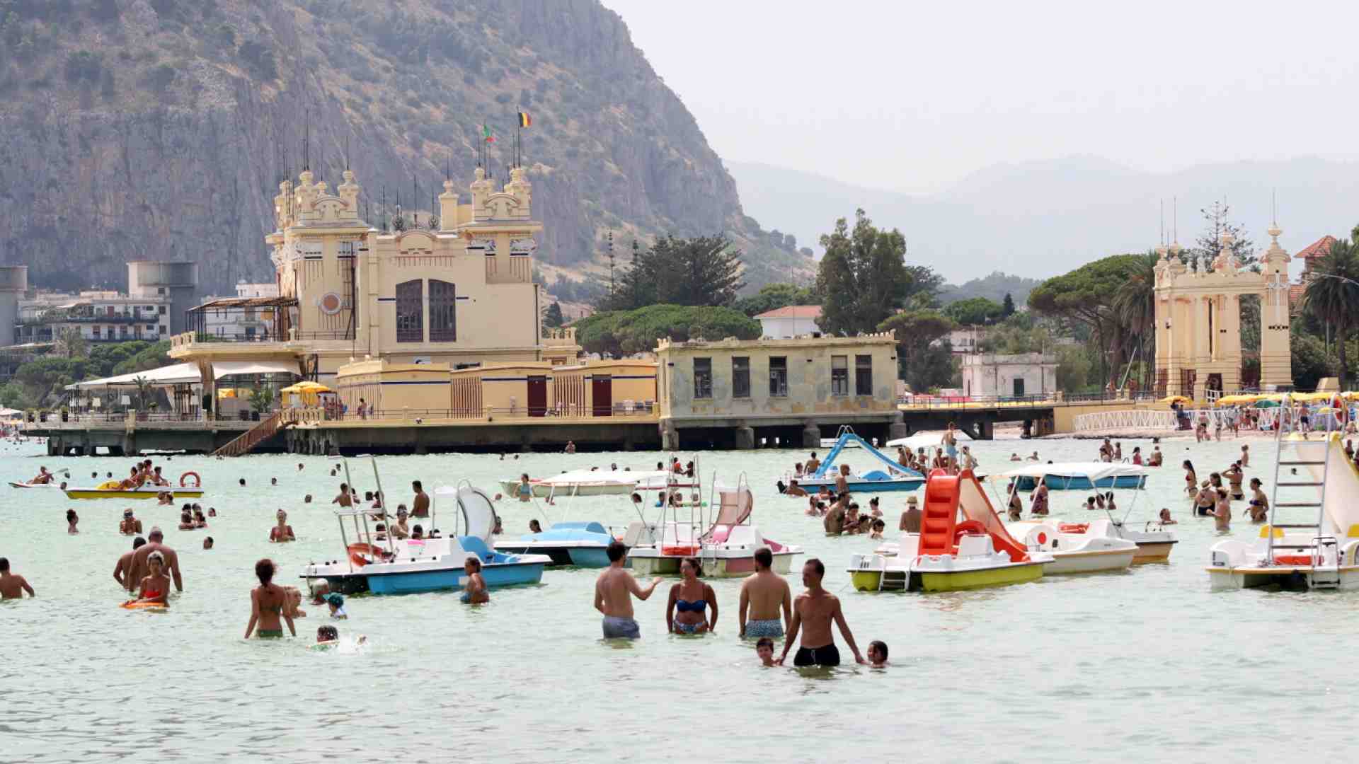 Immagine di Il turismo italiano un flop? Macché. Dati utili per i nemici di Meloni & Co