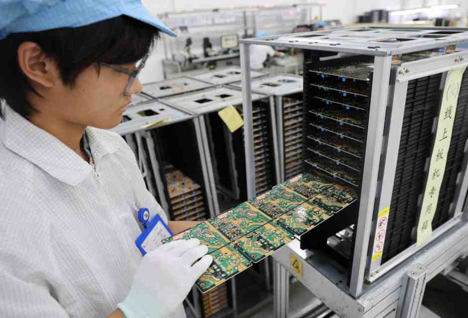 Un operaio di un&rsquo;azienda hi-tech cinese (getty Images)&nbsp;<br />
