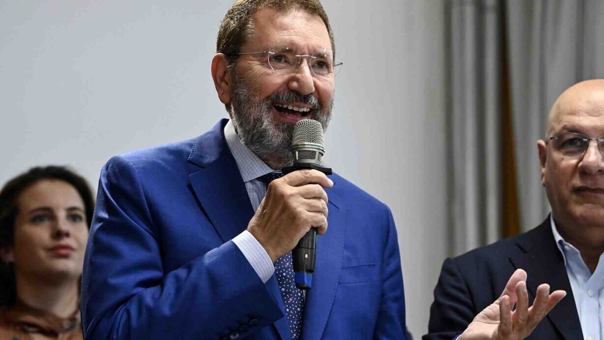 Immagine di Raggi e Marino: gli ex sindaci che non vogliono il bis di Gualtieri