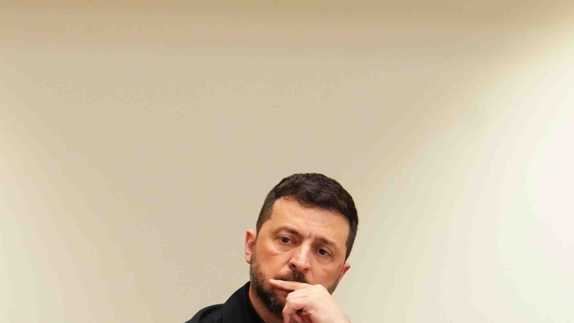 Immagine di Zelensky e Sharaa uniti (con riserva)