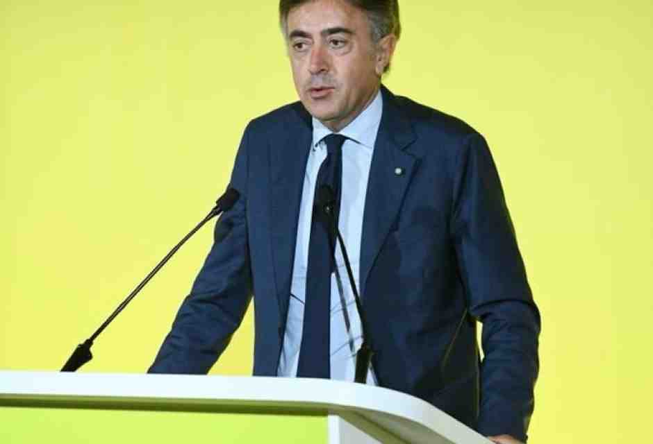 Poste Italiane supera quota 100 mila passaporti
