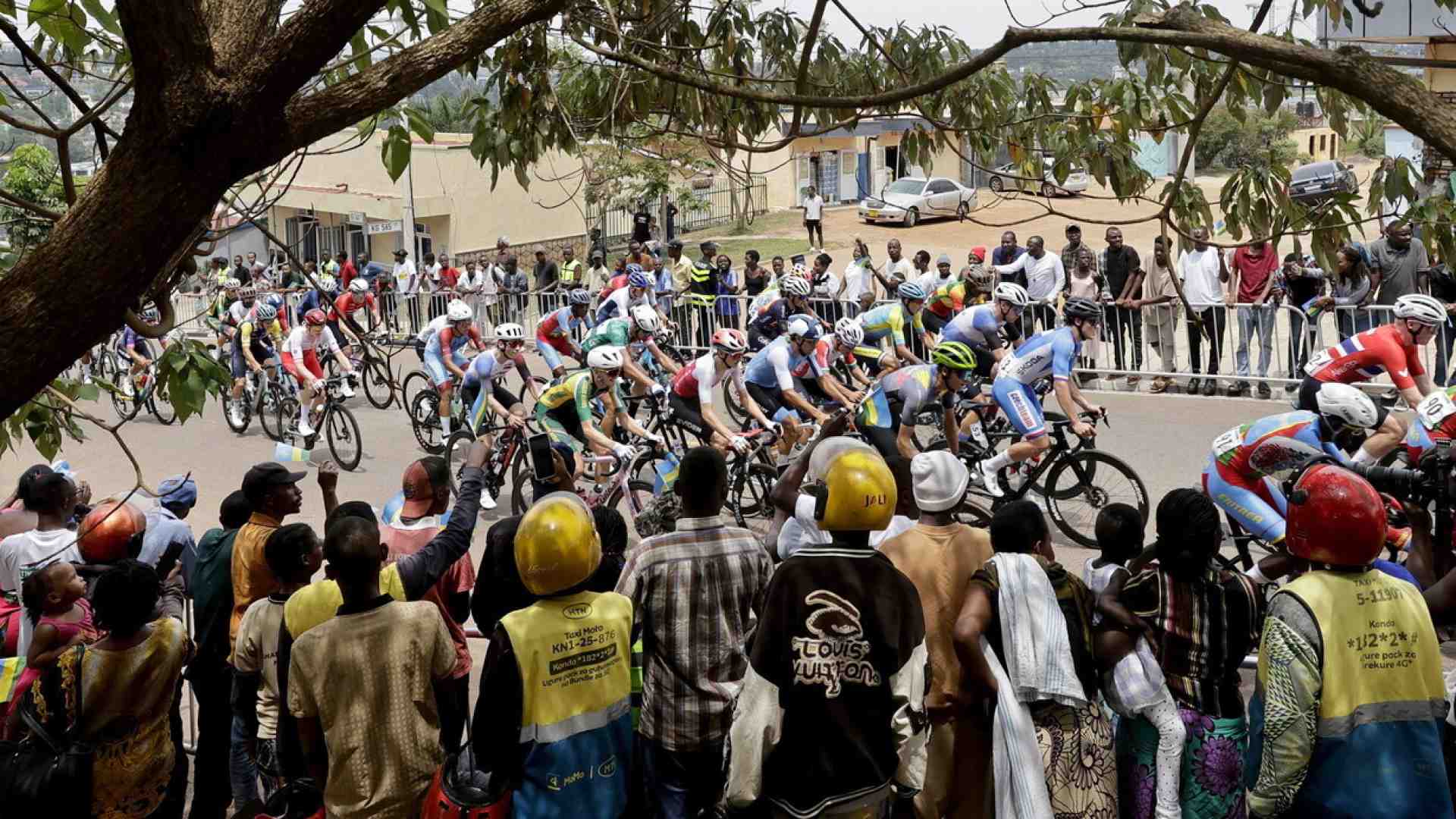 Immagine di E festa sia ai Mondiali di ciclismo in Ruanda, non solo per la sfida tra Pogacar e Evenepoel
