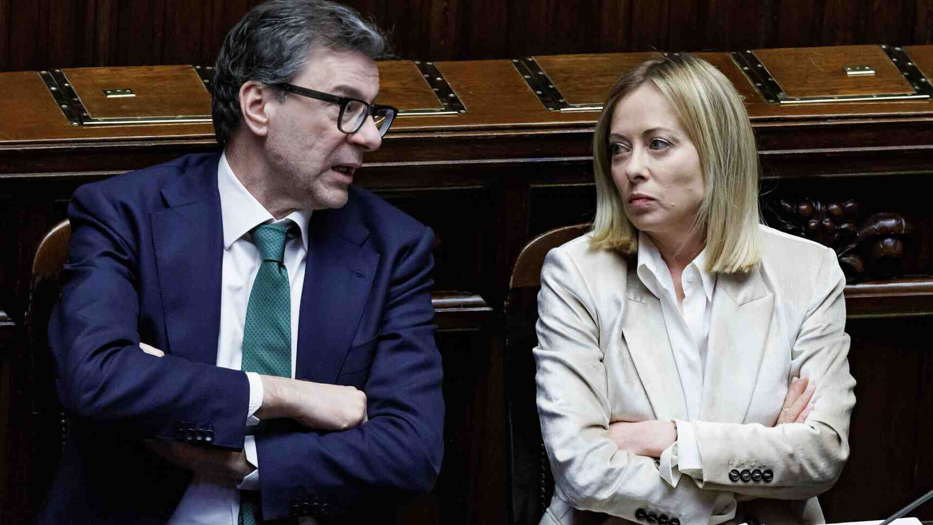 Immagine di Meloni e Giorgetti al 3 per cento