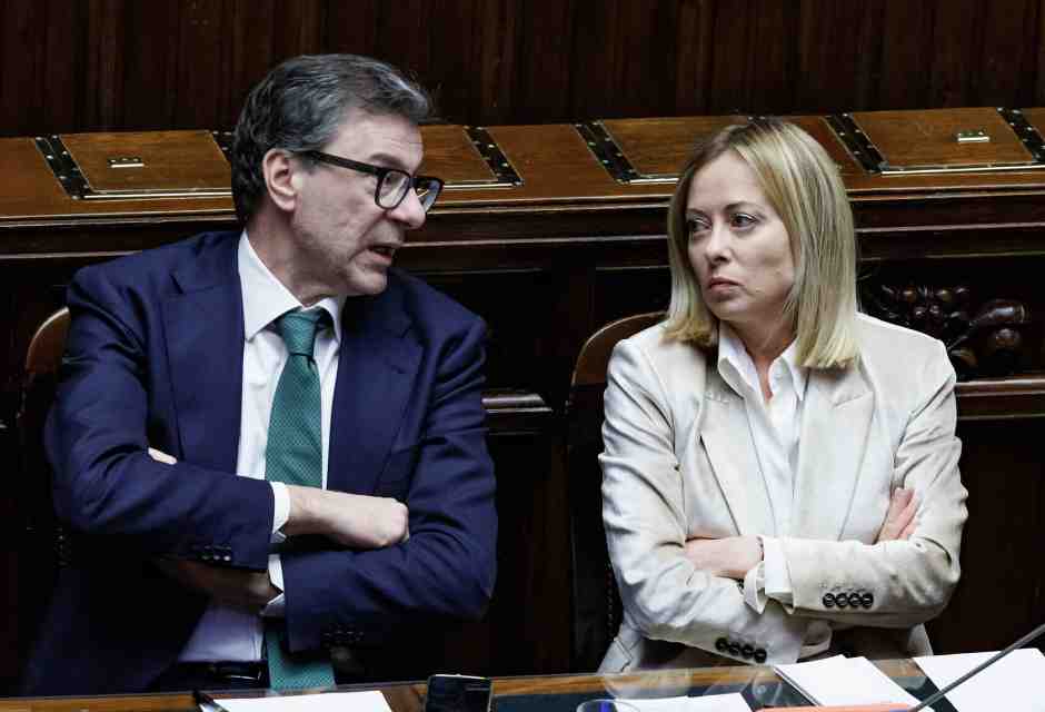 Meloni e Giorgetti al 3 per cento