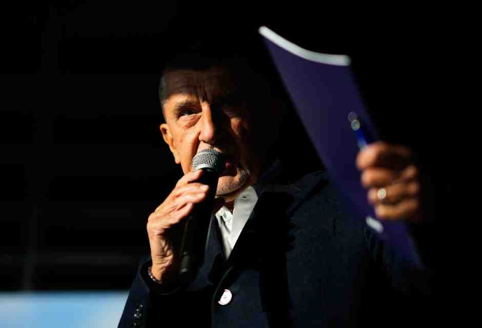 Andrej Babis durante un comizio prima delle elezioni parlamentari a Praga, 30 settembre 2025 (AP Photo/Petr David Josek)&nbsp;<br />