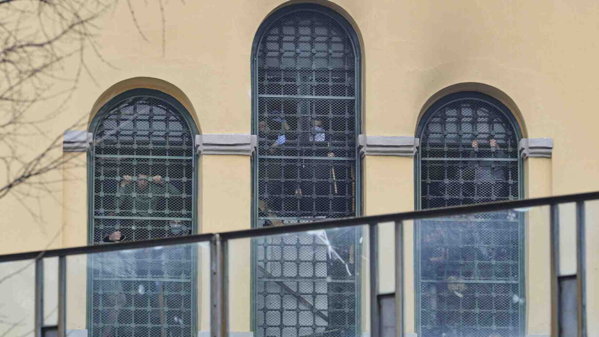 Immagine di Il dramma umano e civile delle patrie galere in Un posto al sole