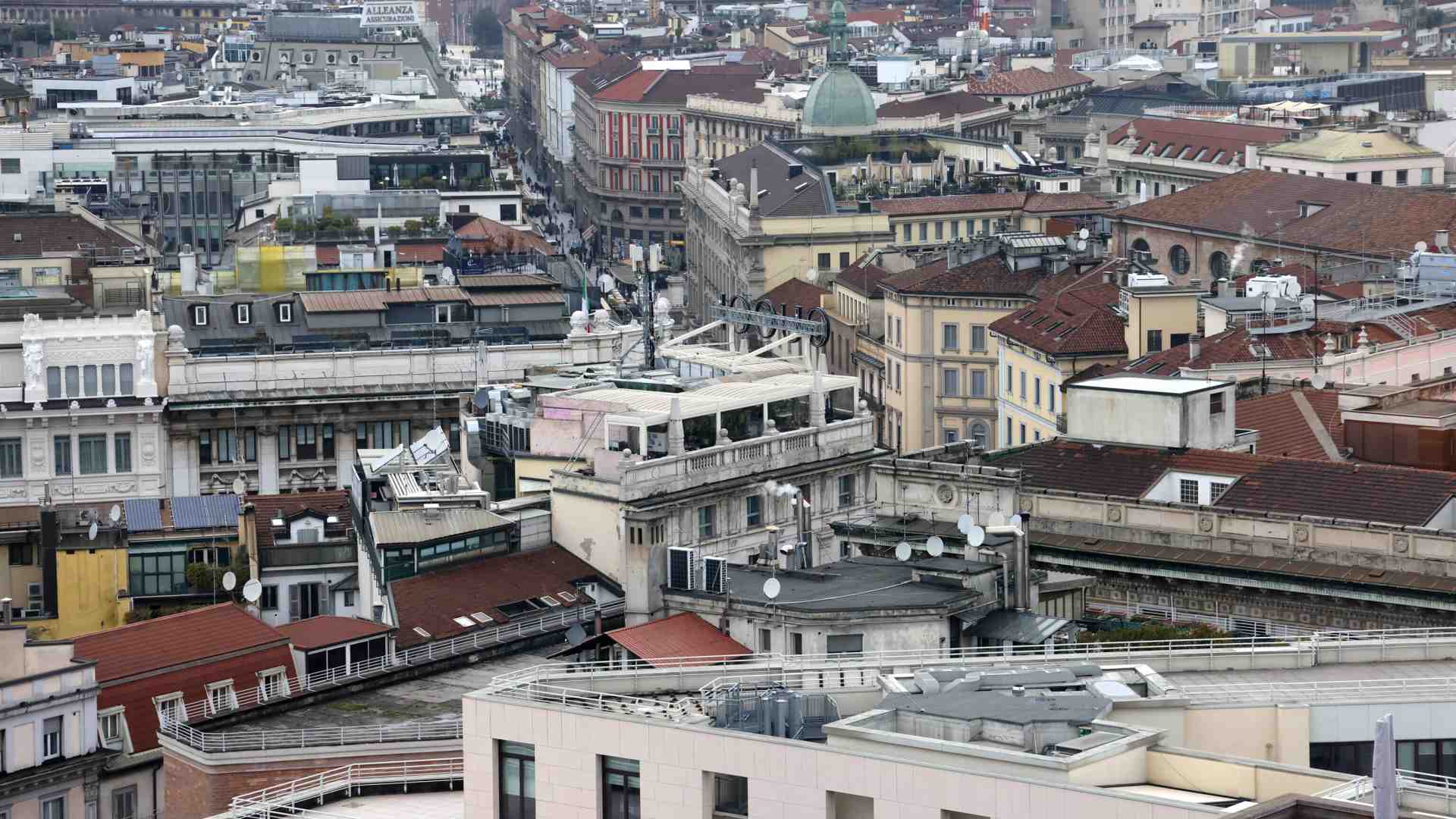 Immagine di La terrazza, il tempo lungo di un godimento estivo
