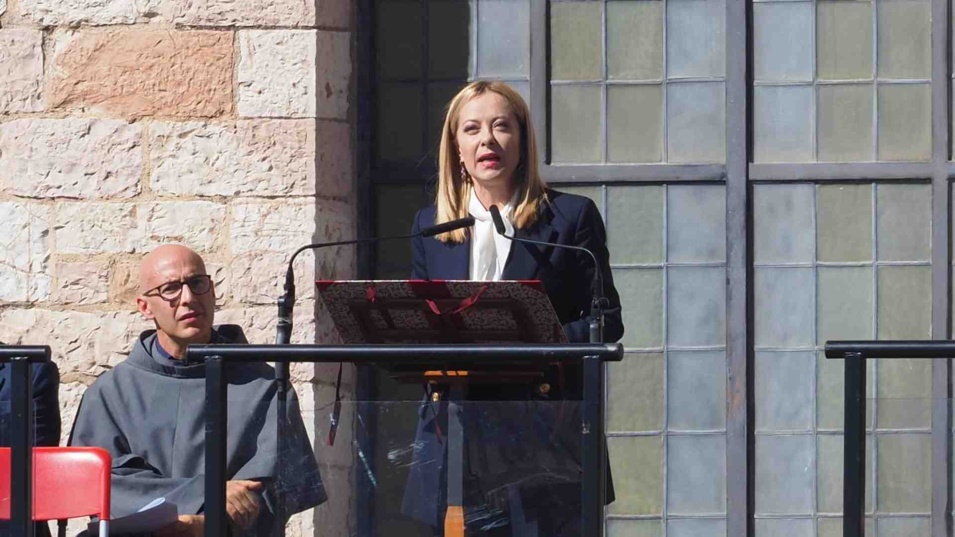 Immagine di Meloni ad Assisi: "Fiera del contributo italiano per il dialogo. Sosteniamo il piano Trump per Gaza"