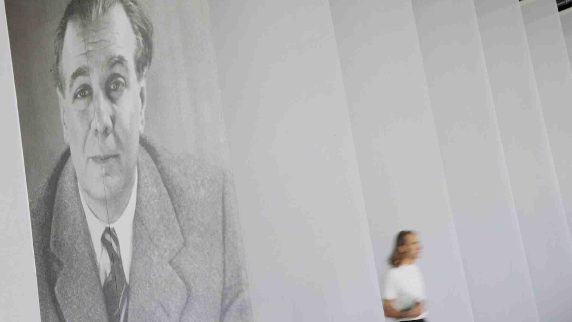 Immagine di Borges filosofico. Così lo scrittore è diventato il pensatore di riferimento del nostro tempo algoritmico