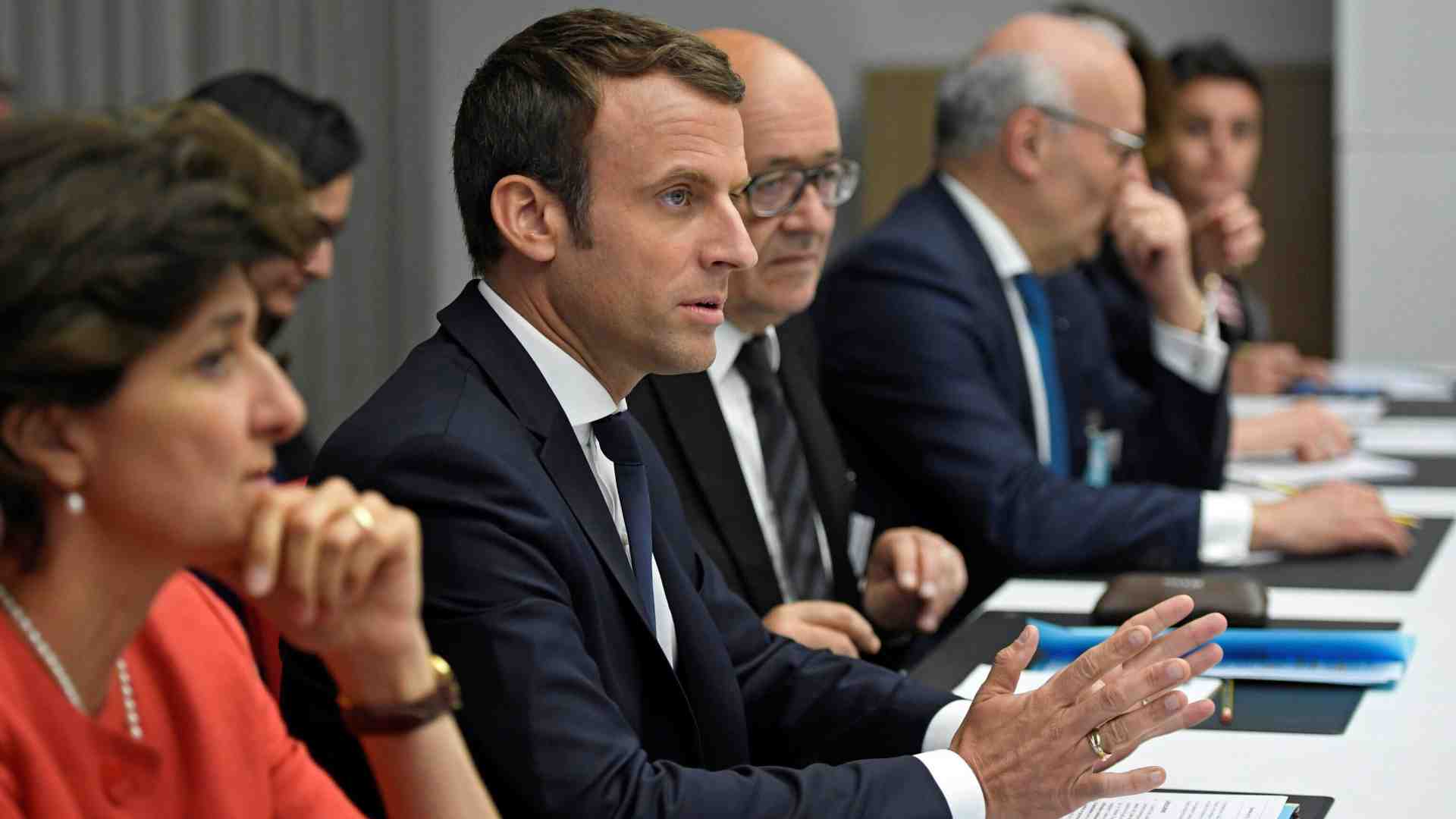 Immagine di In Francia il dialogo si è interrotto fuori e dentro il palazzo. Intervista
