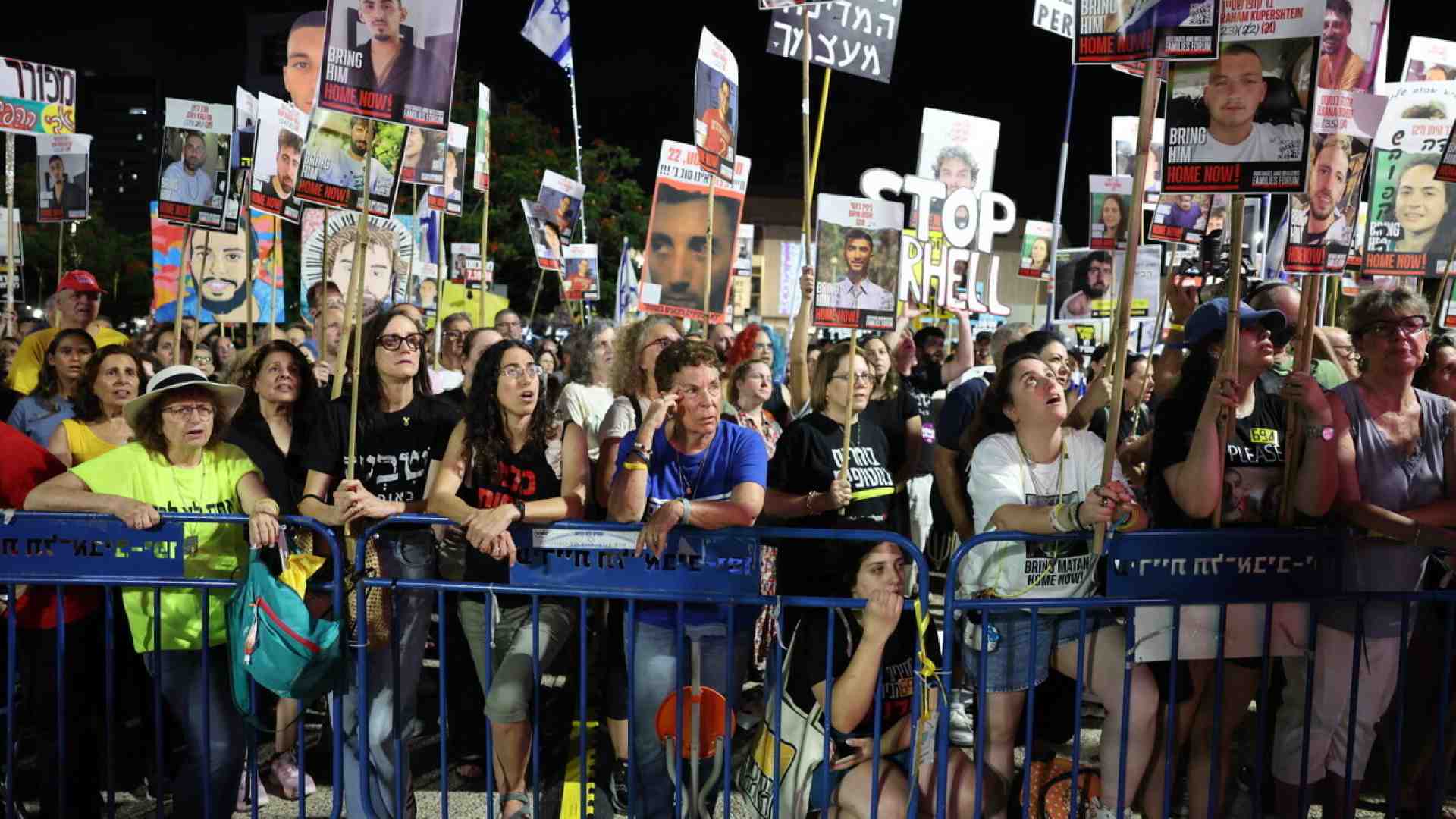 Immagine di Dalle parole ai fatti. Due anni di intifada globale