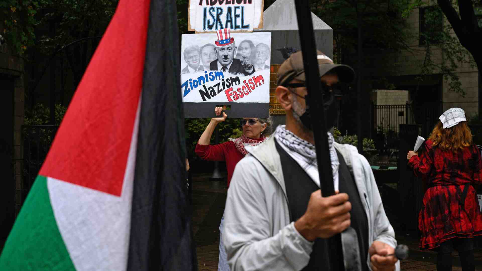 Immagine di Nella neolingua sionismo è ora sinonimo di Hitler. Ben scavato, “eroi” di Hamas