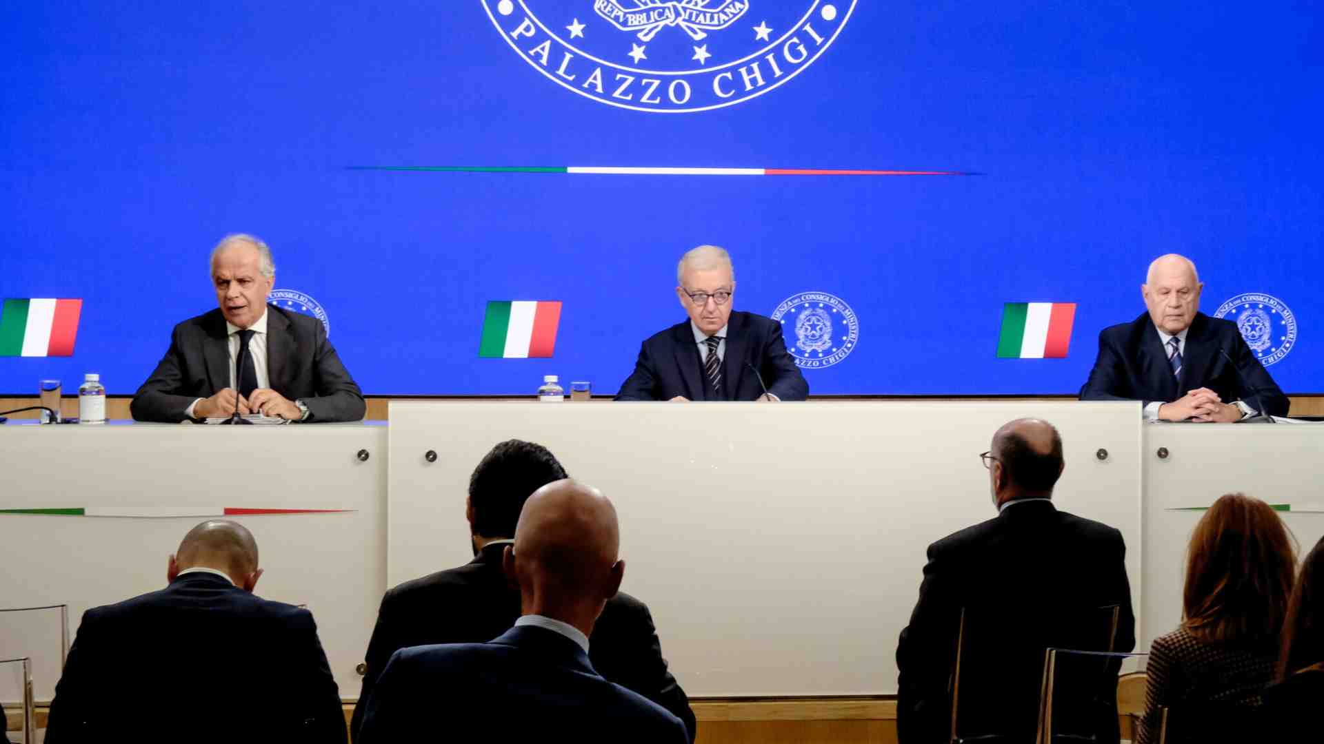Immagine di Caso Almasri, la Camera respinge la richiesta di autorizzazione a procedere per Nordio, Piantedosi e Mantovano