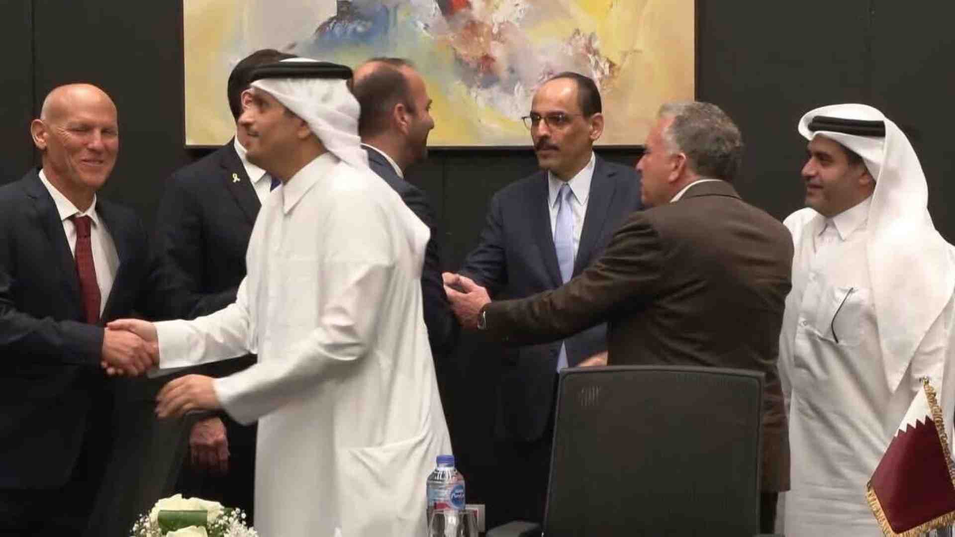 Immagine di Il premier del Qatar, al Thani, è l’alleato razionale che ora stringe la mano agli israeliani