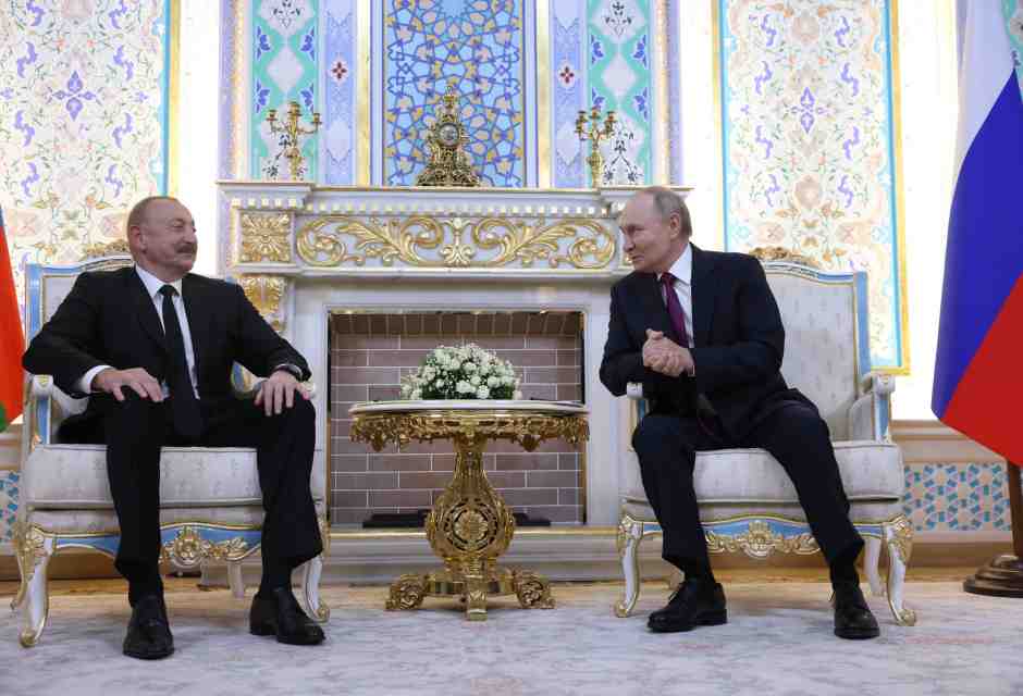 Putin ammette di aver abbattuto l'aereo azero precipitato nel 2024. Tutti i precedenti