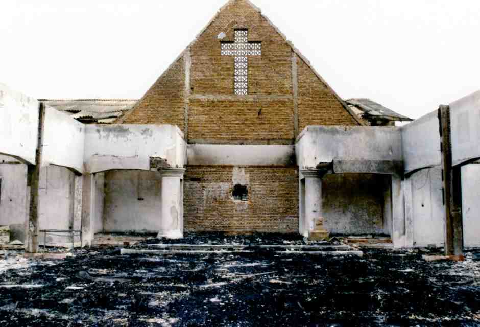Cristiani decapitati in Mozambico. Il Papa: "Non abbandoniamo i fratelli perseguitati"