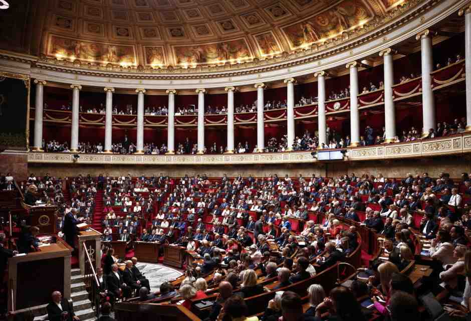 Macronismo in crisi, ma anche il gollismo non si sente tanto bene