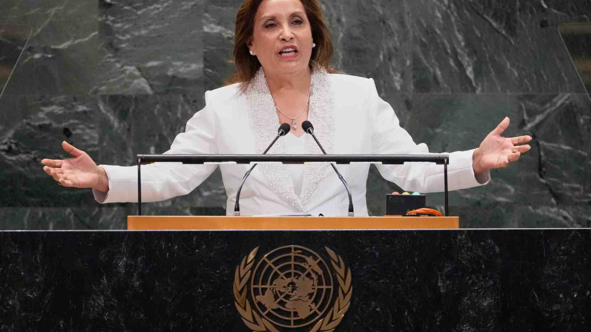 Immagine di Cosa non va nelle motivazioni della destituzione della presidente del Perù