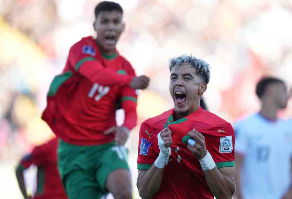 I giocatori della Nazionale U20 del Marocco festeggiano il gol che gli ha permesso di raggiungere la semifinale dei Mondiali U20 (foto Ap, via LaPresse)
