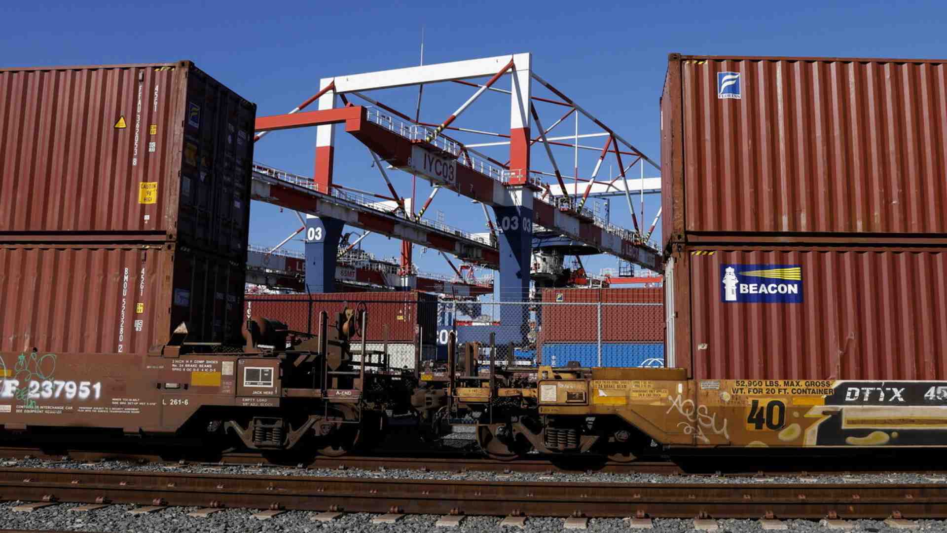 Immagine di I dazi colpiscono import ed export. Zoppas (Ice): “Ma gli effetti reali ci saranno soltanto nei prossimi mesi”