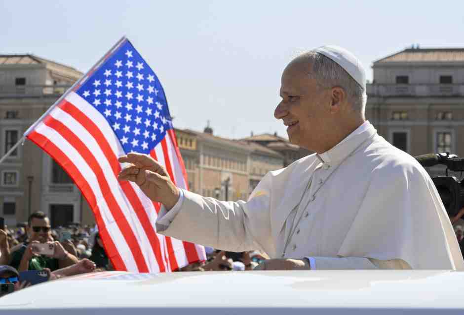 La Chiesa americana elegge i nuovi vertici sotto gli occhi del "suo" Papa