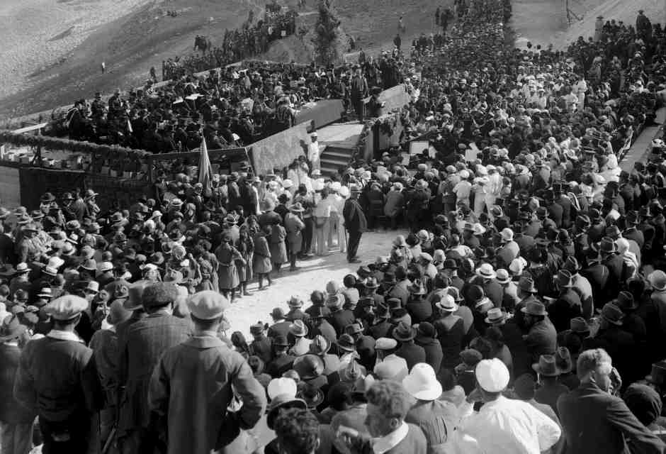 L'inaugurazione dell'Universit&agrave; nel 1925 (WikiCommons)