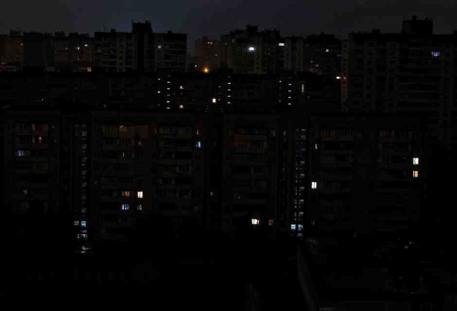 Lontana dai balletti su Budapest, Kyiv deve risolvere i blackout