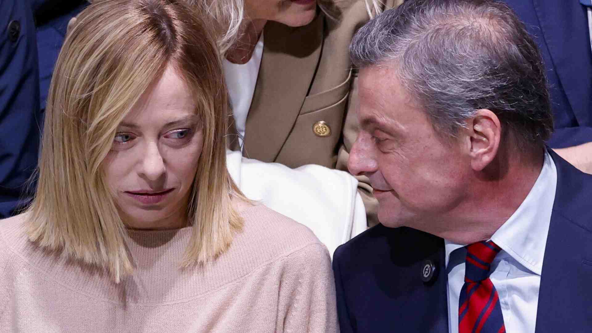 Immagine di Consigli sull’industria, triangolo su Stellantis, sintonia sulle bollette. L'asse Meloni-Calenda