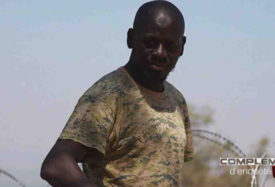 Omar Diaby, aka Omar Omsen, in un fermo immagine di un documentario di France 2