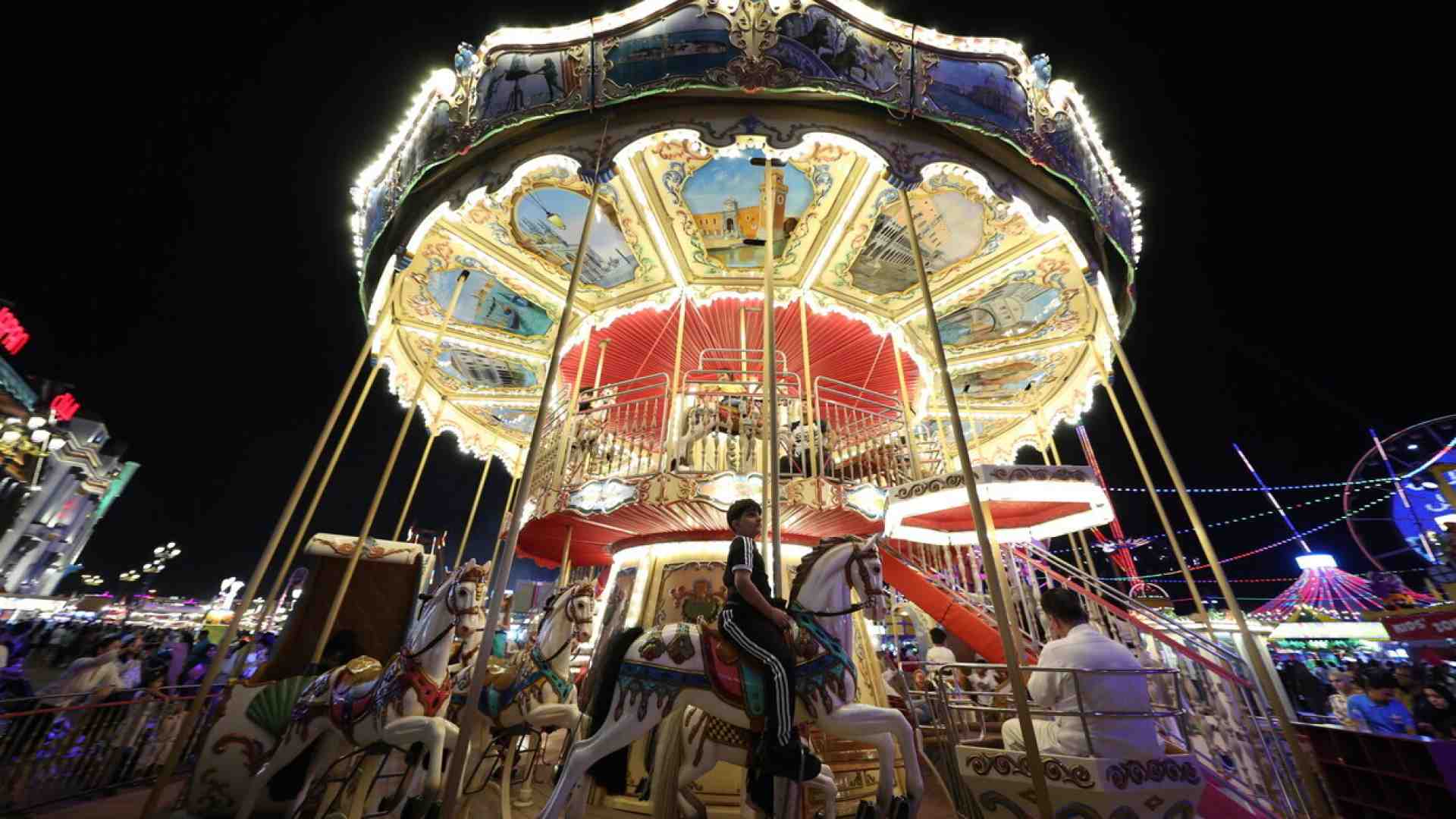 Immagine di Ti presenti forse ai tuoi familiari? No, ma cosa festeggiamo? La famiglia