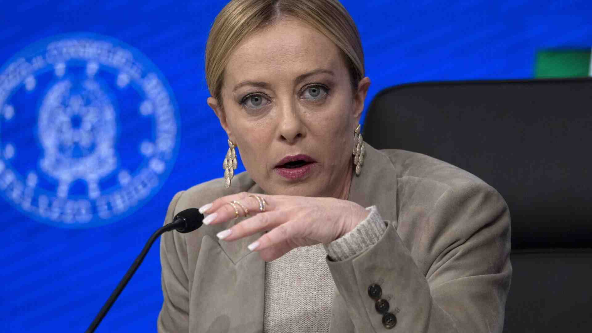 Immagine di Meloni: "Dalle banche 5 miliardi su 44 di profitti: possono essere soddisfatte"