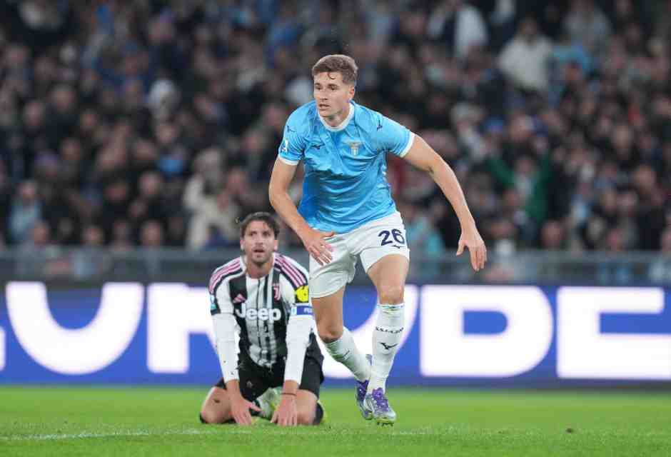 Il centrocampista della Lazio&nbsp;Toma Ba&scaron;ić (foto LaPresse)