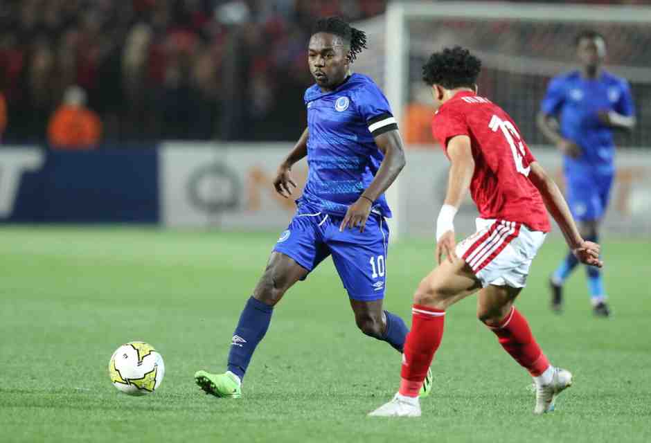 Un'immagine della partita tra la squadra egiziana Al-Ahly e quella sudanese Al Hilal Omdurman nella Caf Champions League 2023-2024 (foto Ap, via LaPresse)<br />