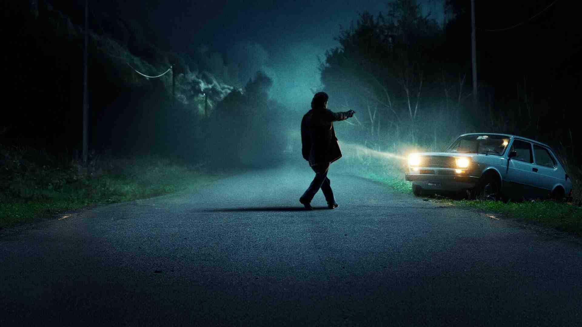 Immagine di Il mondo impazzisce per l’italianità, quella banale e quella oscura, nelle serie tv
