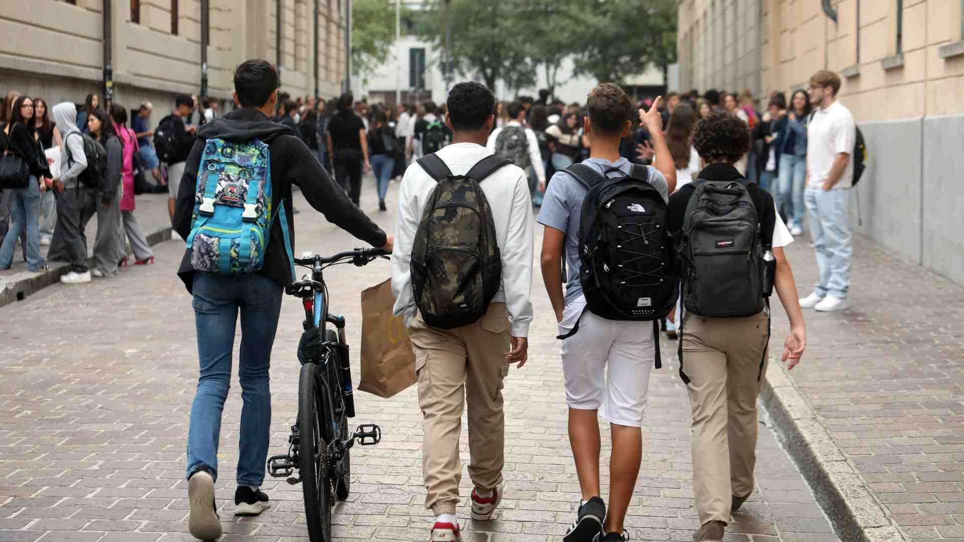 Immagine di Addio lotta di classe, ormai il conflitto sociale è quello generazionale