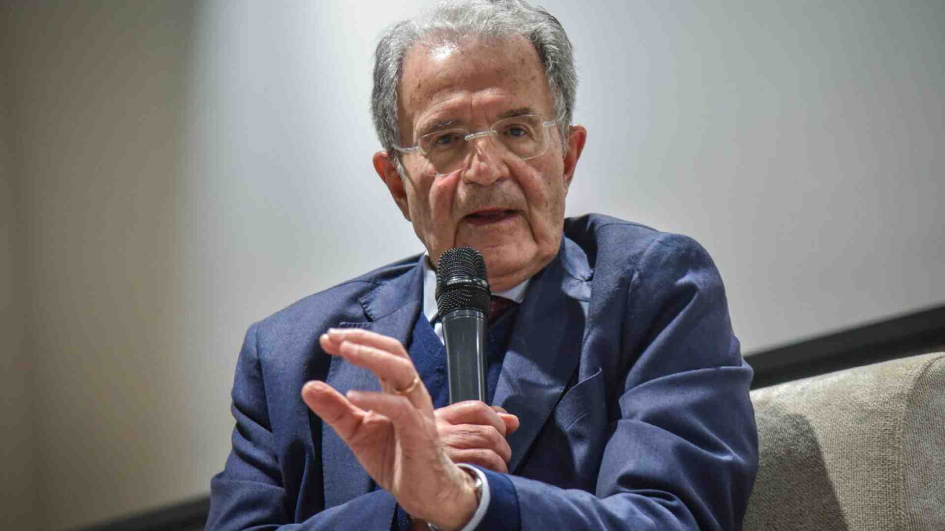 Immagine di Un paio di furbate sulla giustizia. Una lettera a Prodi, con abbraccio